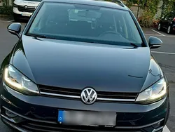 Grau Gebraucht 2018 VW Golf VII Kombi | 9.850 € (Fairer Preis)