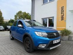 Blau (metallic) Gebraucht 2020 Dacia Sandero Stepway Kleinwagen | 10.885 € (Guter Preis)