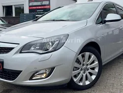 Silber Gebraucht 2010 Opel Astra Cosmo Limousine | 9.999 € (Teuer)