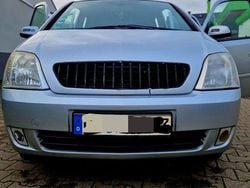 Silber Gebraucht 2005 Opel Meriva Van / Kleinbus | 1.000 € (Guter Preis)