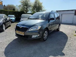 Grau Gebraucht 2015 Skoda Roomster Active Kombi | 7.790 € (Etwas zu teuer)