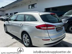Silber Gebraucht 2018 Ford Mondeo Titanium Limousine | 6.999 €