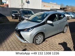 Silber Gebraucht 2018 Toyota Aygo X-play Kleinwagen | 7.499 € (Fairer Preis)