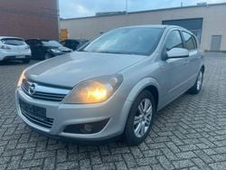 Gold Gebraucht 2007 Opel Astra Basis Limousine | 690 € (Guter Preis)