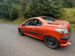 Orange Gebraucht 2001 Peugeot 206 CC Cabrio | 2.000 € (Teuer)