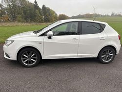 Weiß Gebraucht 2014 Seat Ibiza I-Tech Kleinwagen | 8.290 € (Etwas zu teuer)
