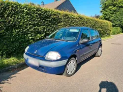 Blau Gebraucht 1999 Renault Clio II Limousine | 1.000 €