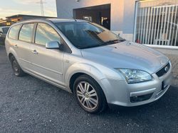 Silber Gebraucht 2007 Ford Focus Kombi | 1.350 € (Guter Preis)