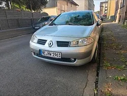 Silber Gebraucht 2025 Renault Mégane Cabriolet Cabrio | 3.199 €