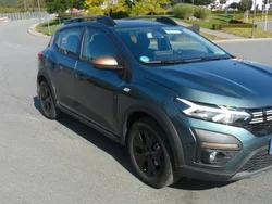 Grün Gebraucht 2024 Dacia Sandero Extreme Kleinwagen | 15.800 € (Fairer Preis)
