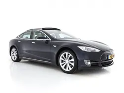 Blau Gebraucht 2014 Tesla Model S Limousine | 18.445 €