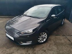 Grau Gebraucht 2016 Ford Focus Limousine | 8.999 € (Guter Preis)