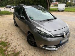 Grau Gebraucht 2015 Renault Grand Scénic III Bose Edition Van / Kleinbus | 7.900 € (Fairer Preis)