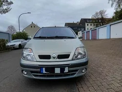 Silber Gebraucht 2002 Renault Scénic Van / Kleinbus | 2.500 € (Etwas zu teuer)