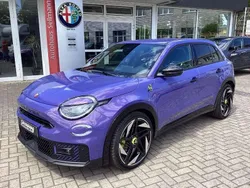 Violett Neu 2025 Fiat 600E Abarth Limousine | 45.715 €