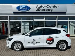 Weiß Gebraucht 2020 Ford Focus Titanium Limousine | 19.890 € (Etwas zu teuer)