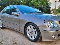 Grau Gebraucht 2004 Mercedes C320 Elegance Limousine | 4.500 € (Fairer Preis)