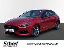 Rot Gebraucht 2022 Hyundai i30 Edition 30+ Limousine | 20.890 € (Etwas zu teuer)