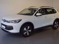 Cipressinogrün metallic Gebraucht 2024 VW Tiguan Life SUV | 37.890 € (Teuer)