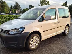 Candyweiss Gebraucht 2015 VW Caddy Team Van / Kleinbus | 6.850 €
