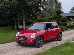 Rot Gebraucht 2003 Mini ONE Kleinwagen | 3.997 € (Teuer)