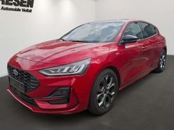 Rot Gebraucht 2024 Ford Focus ST-Line X Limousine | 24.450 € (Guter Preis)
