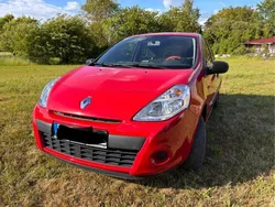Rot Gebraucht 2012 Renault Clio IV Limousine | 4.000 € (Superpreis)