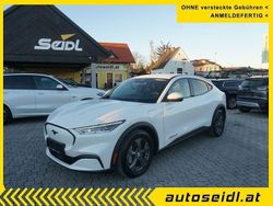 Weiß Gebraucht 2022 Ford Mustang Mach-E Extended Range SUV | 20.990 € (Guter Preis)