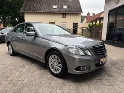 Silber Gebraucht 2009 Mercedes E250 Limousine | 9.999 € (Fairer Preis)