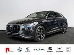 Schwarz Gebraucht 2020 Audi Q8 S-Line SUV | 69.949 € (Etwas zu teuer)
