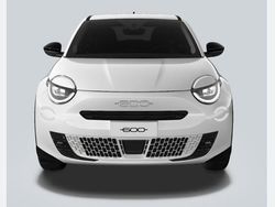 Weiß (gelato weiß) Neu 2025 Fiat 600 Business SUV | 28.490 € (Fairer Preis)