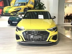 Gelb Gebraucht 2024 Audi S3 Performance Limousine | 40.800 € (Guter Preis)