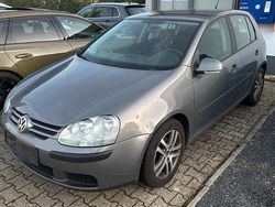 Grau Gebraucht 2006 VW Golf V Kleinwagen | 650 € (Superpreis)