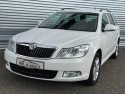 Weiß Gebraucht 2012 Skoda Octavia Kombi | 3.990 € (Guter Preis)