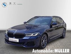 Tansanitblau ii metallic Gebraucht 2021 BMW 530 M Sport Kombi | 37.890 € (Etwas zu teuer)