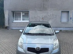 Grau Gebraucht 2006 Toyota Yaris Limousine | 4.300 € (Fairer Preis)