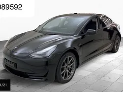 Black metallic Gebraucht 2022 Tesla Model 3 Standard Range Limousine | 25.950 € (Superpreis)