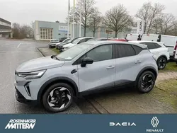 Grau Gebraucht 2025 Renault Captur Techno SUV | 27.990 € (Guter Preis)