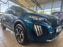 Blau Neu 2024 Peugeot 2008 Allure SUV | 24.495 € (Fairer Preis)