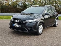 Schwarz Gebraucht 2023 Dacia Sandero Essentiel Limousine | 14.500 € (Guter Preis)