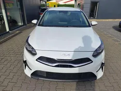 Weiß Neu 2025 Kia Ceed Sportswagon Kombi | 24.579 € (Guter Preis)