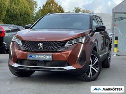 Braun Gebraucht 2023 Peugeot 5008 GTi Van / Kleinbus | 28.490 € (Guter Preis)