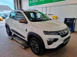 Weiß Gebraucht 2023 Dacia Spring Extreme Kleinwagen | 12.498 € (Guter Preis)