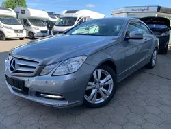 Silber Gebraucht 2011 Mercedes E200 Coupé | 15.850 € (Fairer Preis)