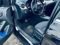 Grau Gebraucht 2015 Mercedes B250 Style Van / Kleinbus | 17.800 € (Fairer Preis)