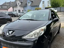 Schwarz Gebraucht 2010 Peugeot 206+ Kleinwagen | 2.200 €