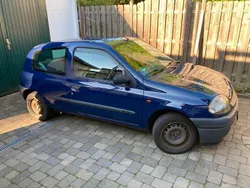 Blau Gebraucht 2000 Renault Clio II Kleinwagen | 600 € (Fairer Preis)