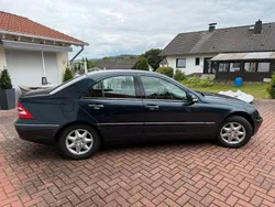 Schwarz Gebraucht 2003 Mercedes C180 Elegance Limousine | 3.300 € (Fairer Preis)