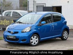 Blau Gebraucht 2011 Toyota Aygo Kleinwagen | 3.499 € (Fairer Preis)