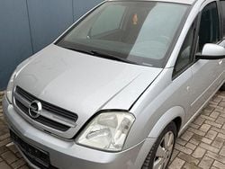 Silber Gebraucht 2004 Opel Meriva Van / Kleinbus | 1.000 € (Superpreis)